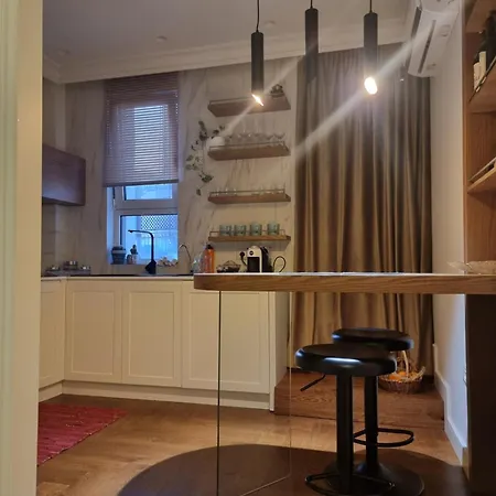 Ema Apartment *